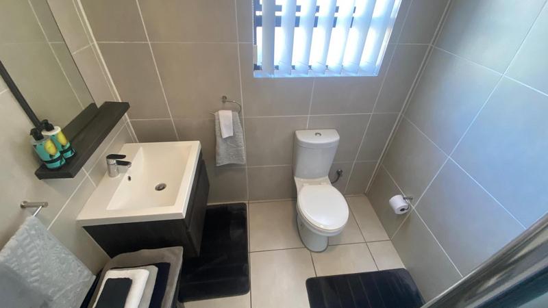1 Bedroom Property for Sale in Sandown Western Cape